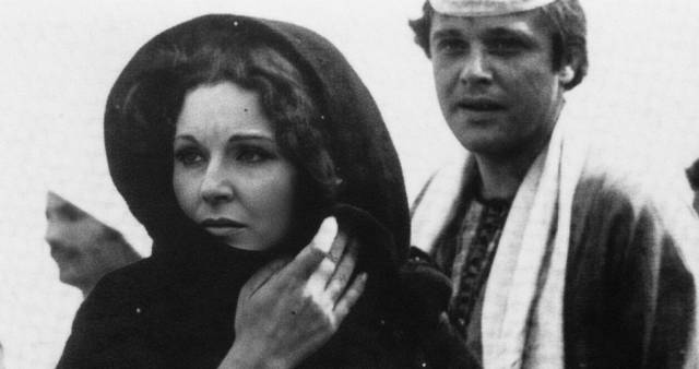 Shafiqa & Metwalli - Cinematdour